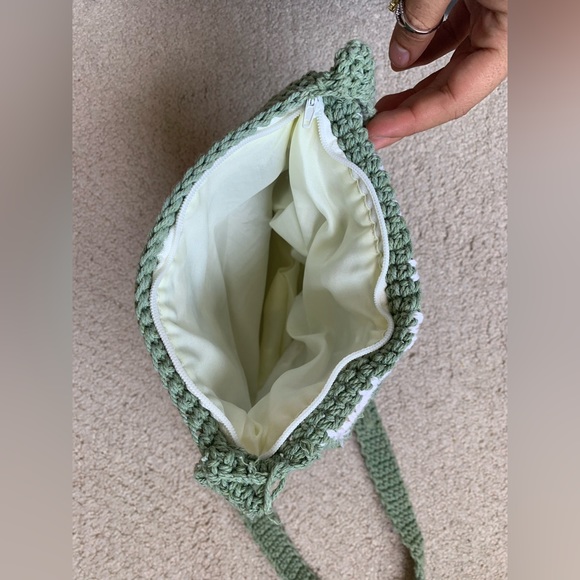 Crotchet green and white crossbody bag - Picture 4 of 5